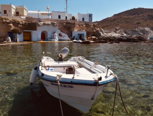 Noleggiare Auto Isole Greche | Milos