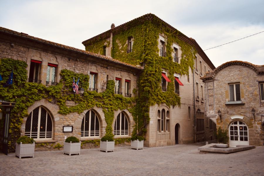 Carcassonne Cosa Vedere | Place Auguste Pierre Pont