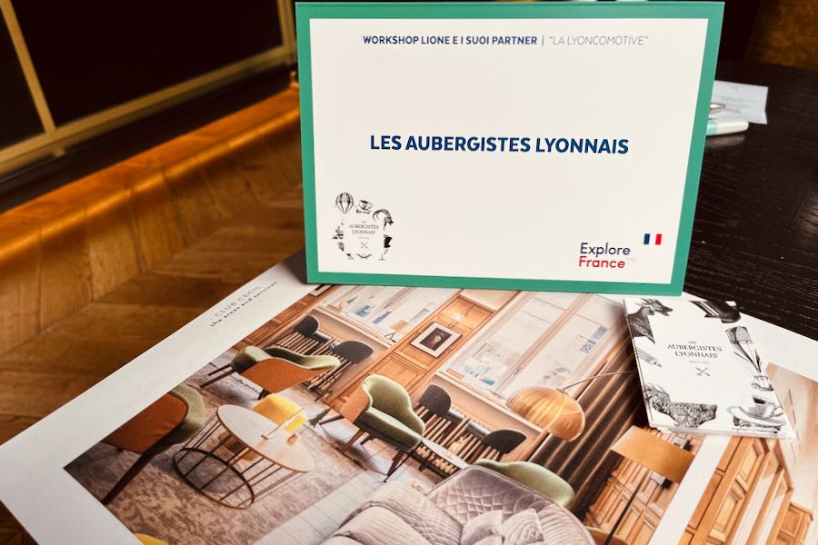 La Lyoncomotive | Les Aubergistes Lyonnais