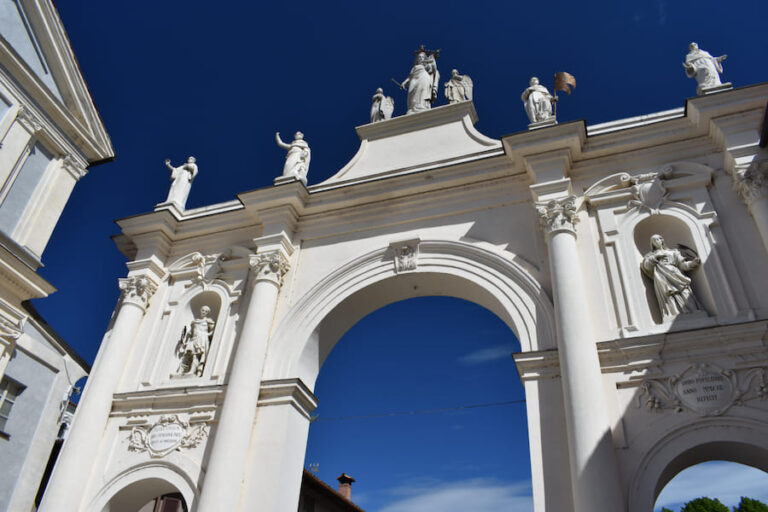 cherasco-cosa-vedere-le-langhe-dei-baci-e-delle-lumache
